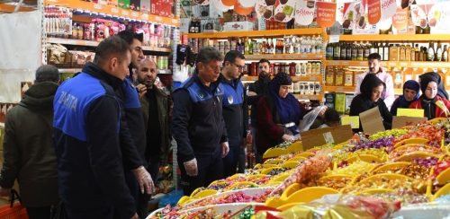 SİVEREK ZABITASINDAN BAYRAM ÖNCESİ ŞEKER VE LOKUM DENETİMİ