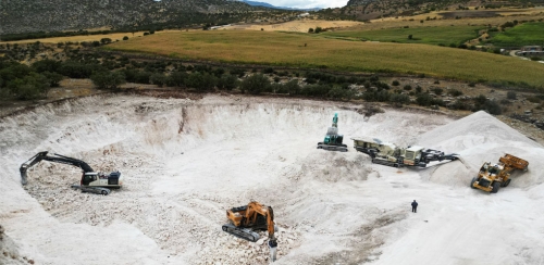 SİVEREK BELEDİYESİ KIRSALDA YOL YAPIM ÇALIŞMALARINI SÜRDÜRÜYOR