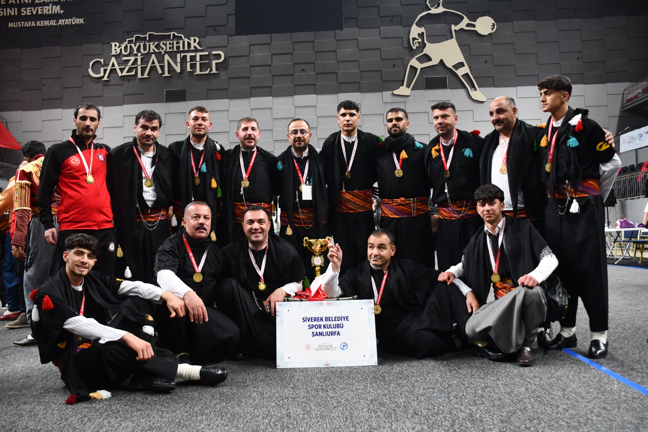 Siverek Belediyespor Halk Oyunları Ekibi Türkiye Finalinde